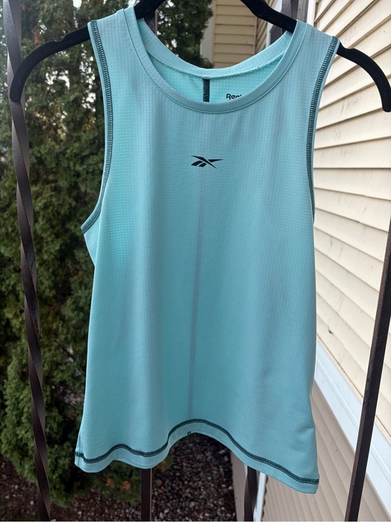 Reebok Tops - Reebok Aqua Mesh Athletic Tank Top Size S